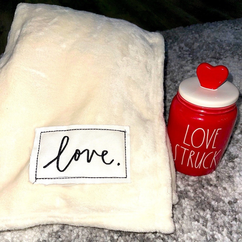 Rae Dunn Valentine’s Bundle